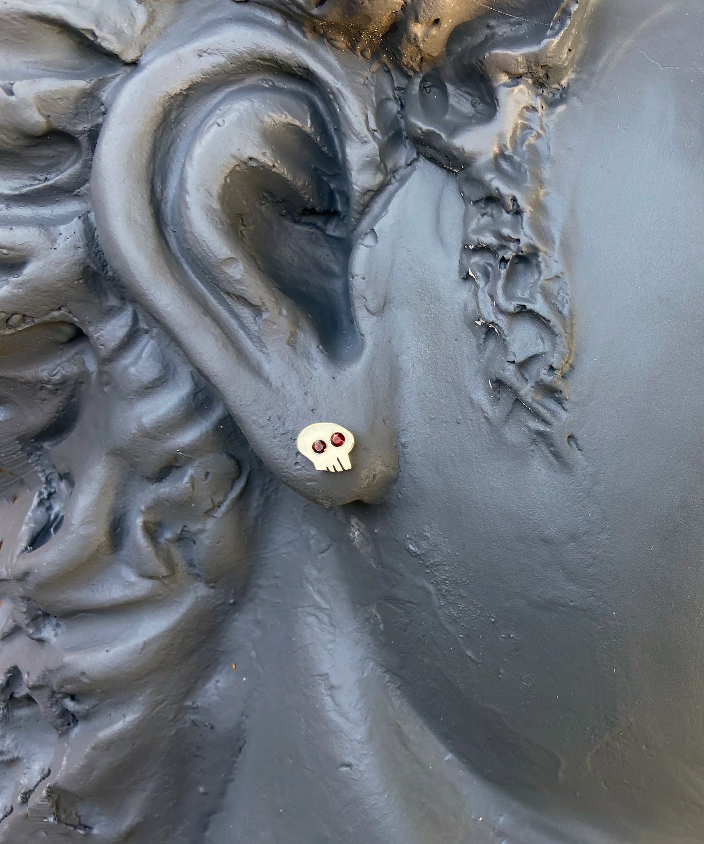 Skully IV Studs